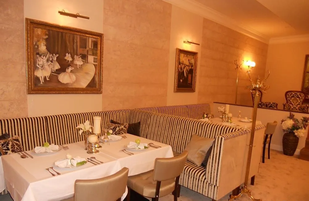 Pronájem restaurace 390 m²